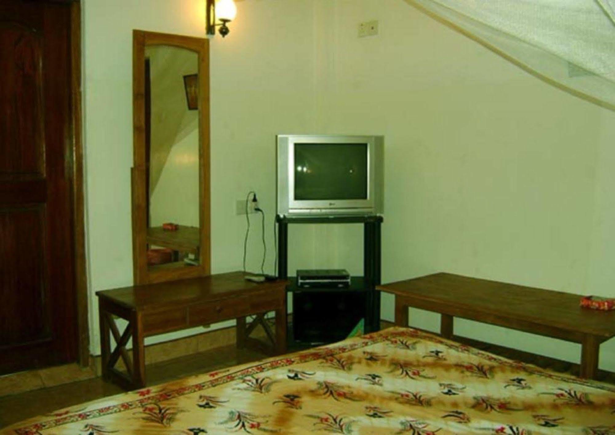 Palm Garden Home Stay Deiyannewela Exterior photo